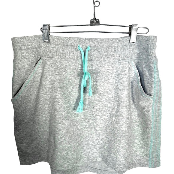 Maurices Women Size Large Gray Terry Fleece Mini Skirt Side Pocket Elastic Waist - Picture 2 of 6
